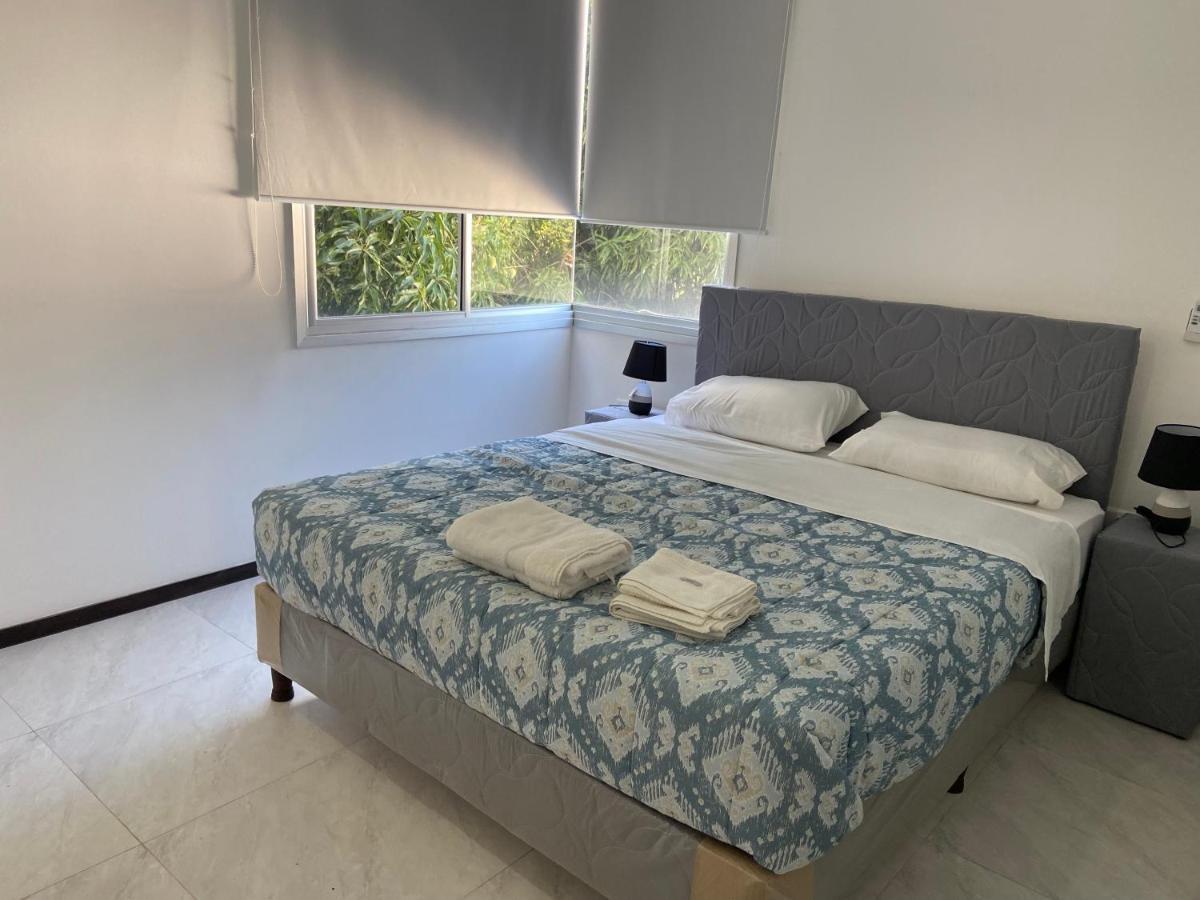 Hermoso Departamento Con Piscina Y Estacionamiento アスンシオン エクステリア 写真